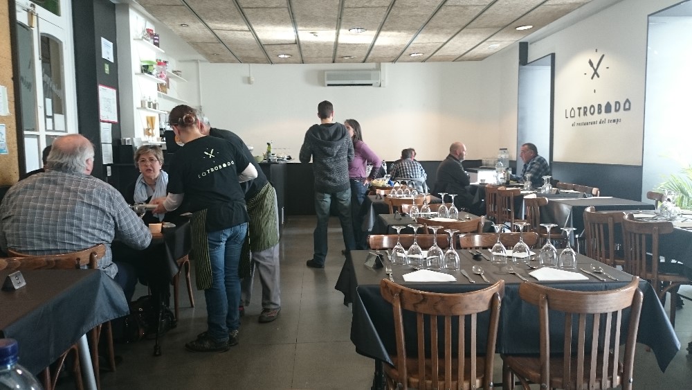 Makan di 5 Restoran Ini Gak Perlu Uang